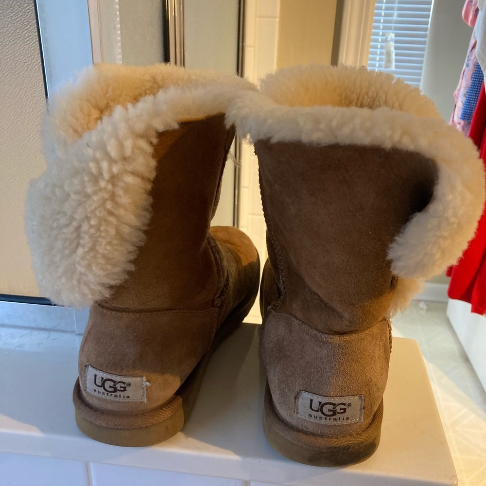 Women brown Ugg boots size 6